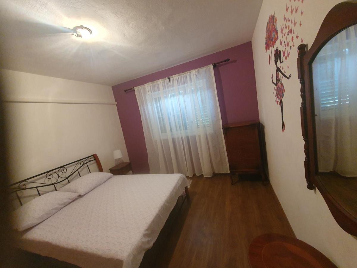 Apartment Lana Trogir Ngoại thất bức ảnh