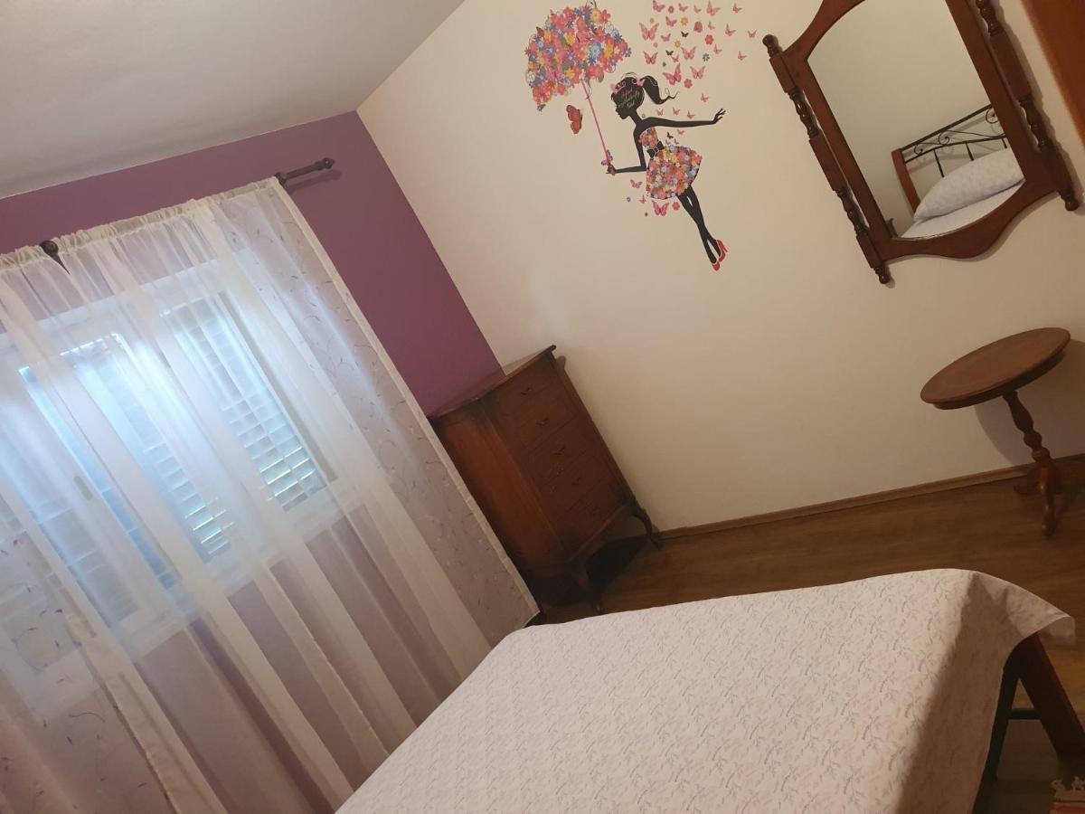 Apartment Lana Trogir Ngoại thất bức ảnh